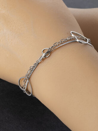 Náramek z chirurgické oceli se srdíčky