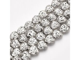 Neukončená šňůra ze srdíček ze syntetické pokovené lávy, platinová barva, rozměr 11 x 10 x 4.5 mm