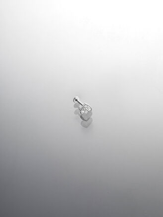 Tyčinka piercing do brady drobné srdíčko s kamínky z chirurgické oceli 