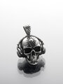 Stylový přívěsek z leštěné chirurgické oceli lebka se sluchátky