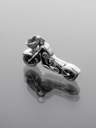 Stylový přívěsek z leštěné chirurgické oceli motocykl