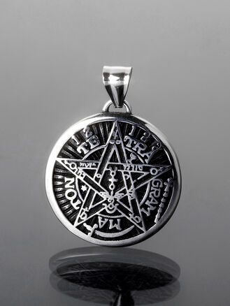 Stylový přívěsek na řetízek z chirurgické oceli pentagram