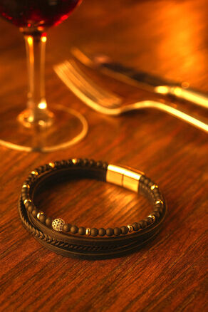 Pánský kožený náramek s černými a ocelovými korálky