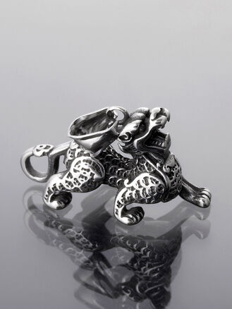 Stylový přívěsek z leštěné chirurgické oceli, lev