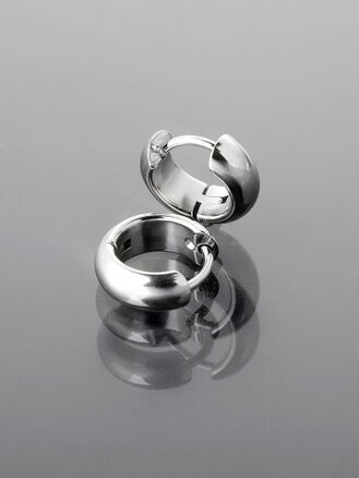  Drobné kruhové náušnice z leštěné chirurgické oceli stříbrné barvy, Ø  0,8 cm