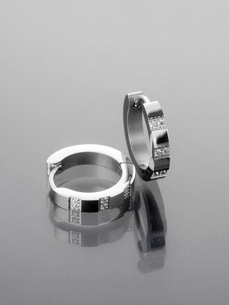 Elegantní kruhové náušnice z leštěné chirurgické oceli stříbrné barvy s kamínky, Ø 1,6 cm