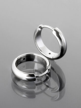  Decentní kruhové náušnice z leštěné chirurgické oceli stříbrné barvy, Ø 1,6 cm