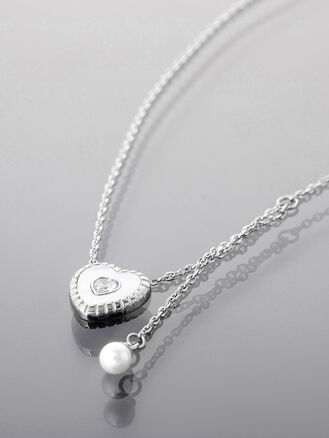 Elegantní náhrdelník z chirurgické oceli se srdíčkem, perletí a krystalem