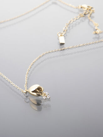 Elegantní náhrdelník z chirurgické oceli ve tvaru květu s krystalky