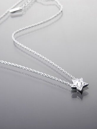 Elegantní náhrdelník z chirurgické oceli ve tvaru hvězdy s krystalem