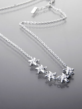 Elegantní náhrdelník z chirurgické oceli ve tvaru hvězd s krystalky