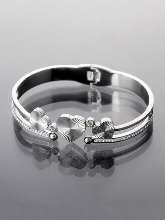 Stylový náramek z chirurgické oceli, stříbrná barva kovu, srdíčka