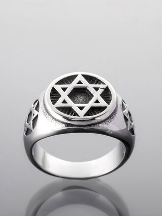 Masivní prsten z chirurgické oceli s hvězdou