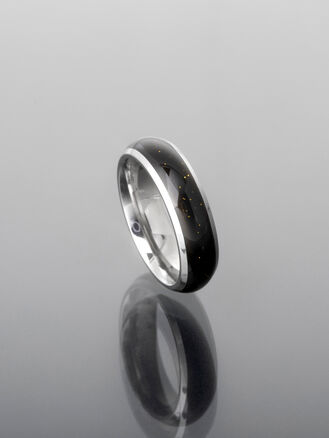 Krásný unisex prsten z keramiky a chirurgické oceli s písmenem H s drobnými krystaly