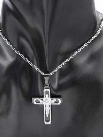 Masivní přívěsek kříž s Ježíšem z leštěné chirurgické oceli