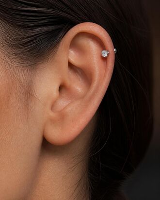 Činka piercing do ucha s krystalkem, z chirurgické oceli 