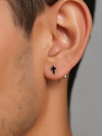 Činka piercing do ucha s křížem, vyrobeno z chirurgické oceli 