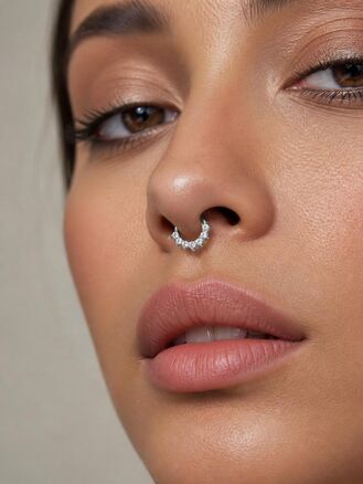 Helix piercing do ucha chirurgická ocel, s drobnými krystalky