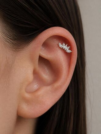  Piercing do brady, ucha nebo rtu, korunka s krystalky, chirurgická ocel, stříbrná barva