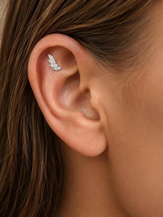 Piercing do brady, ucha nebo rtů, s krystalky, leštěná chirurgická ocel